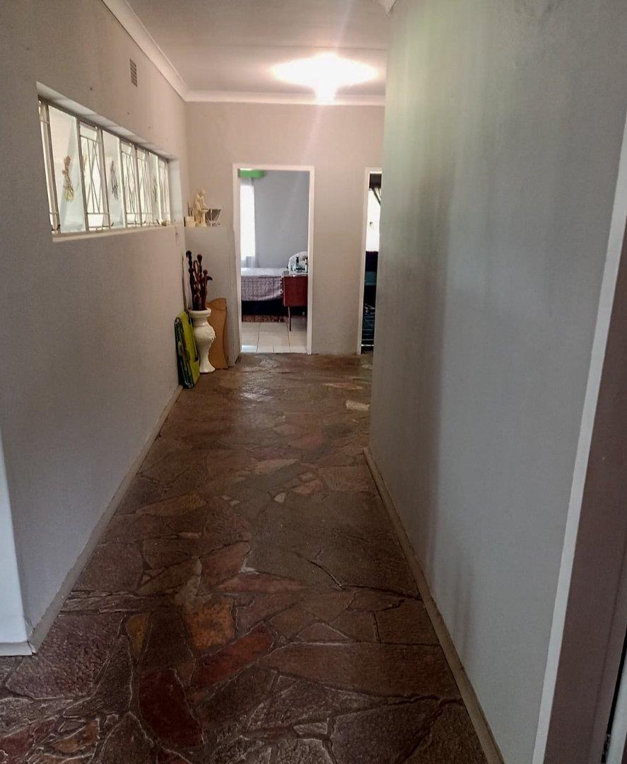 5 Bedroom Property for Sale in Villiers Free State